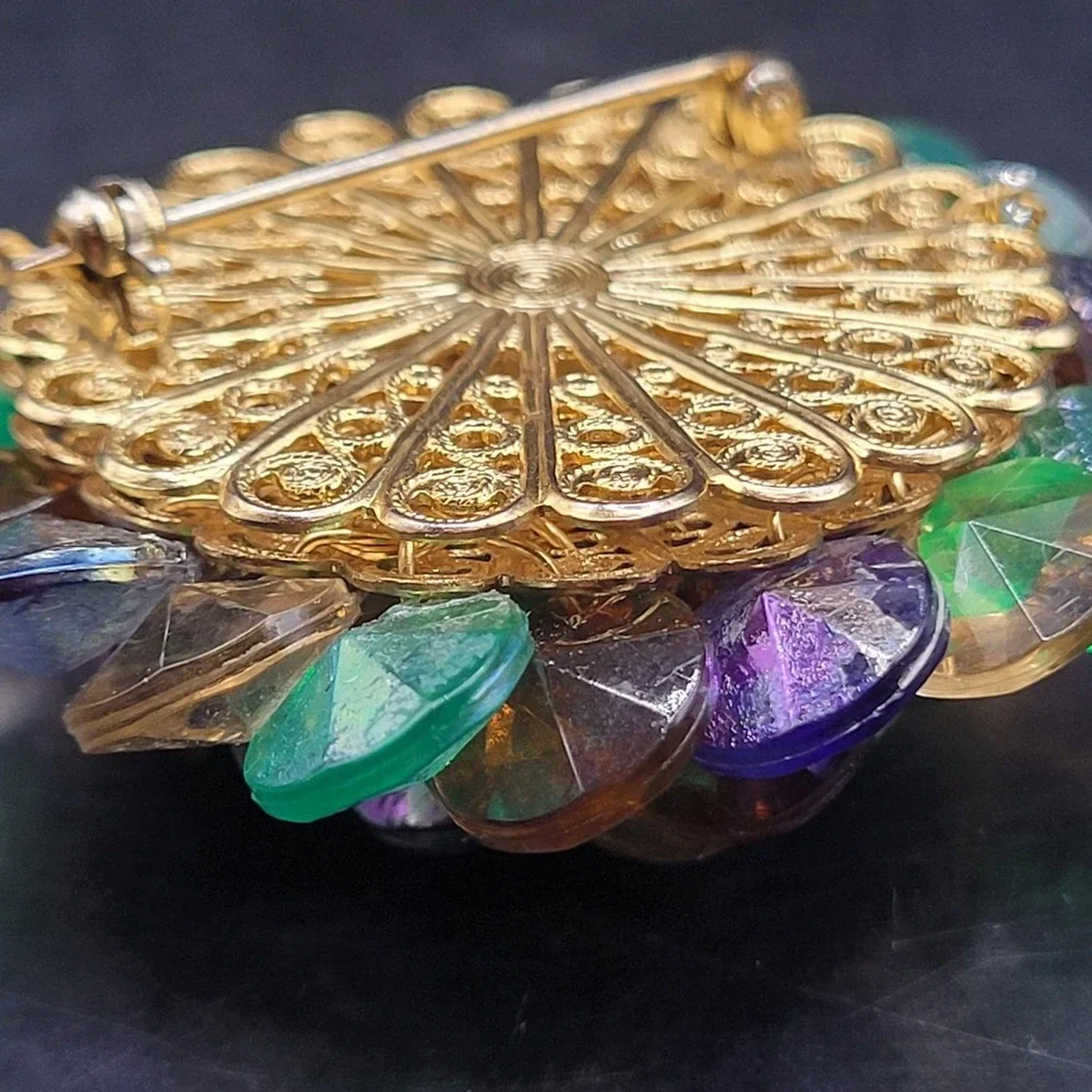 Vintage Brooch Brown Green Purple‎ Gold Tone Back